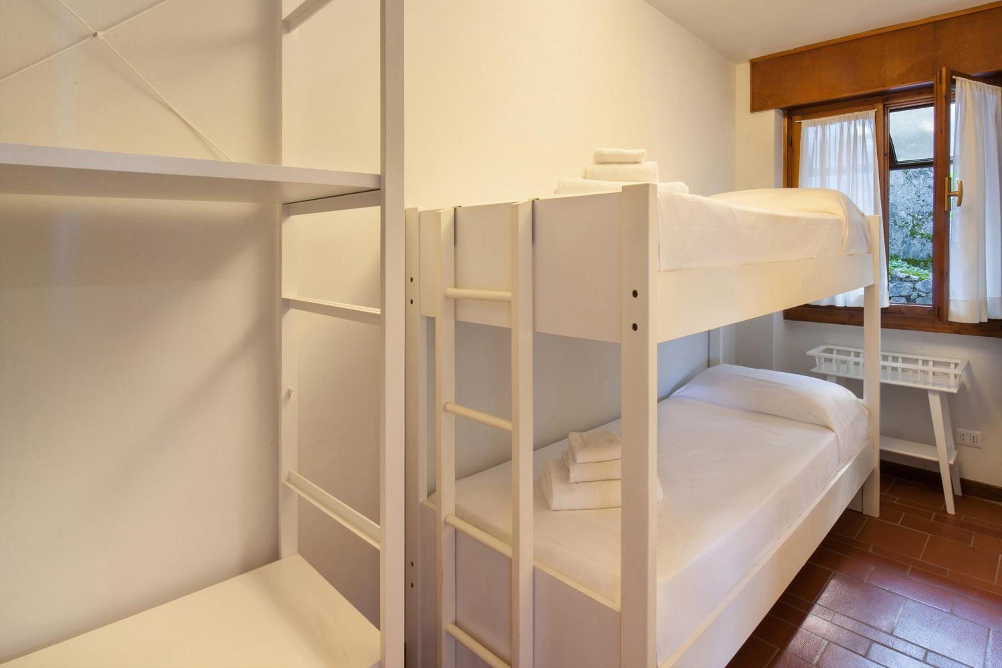 Apartamento Watercolor Loft Torri Del Benaco Exterior foto